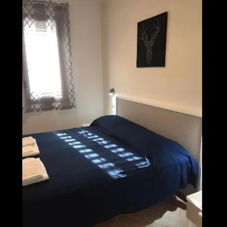 Verdirooms158 * كاستيلاّماري ديل غو